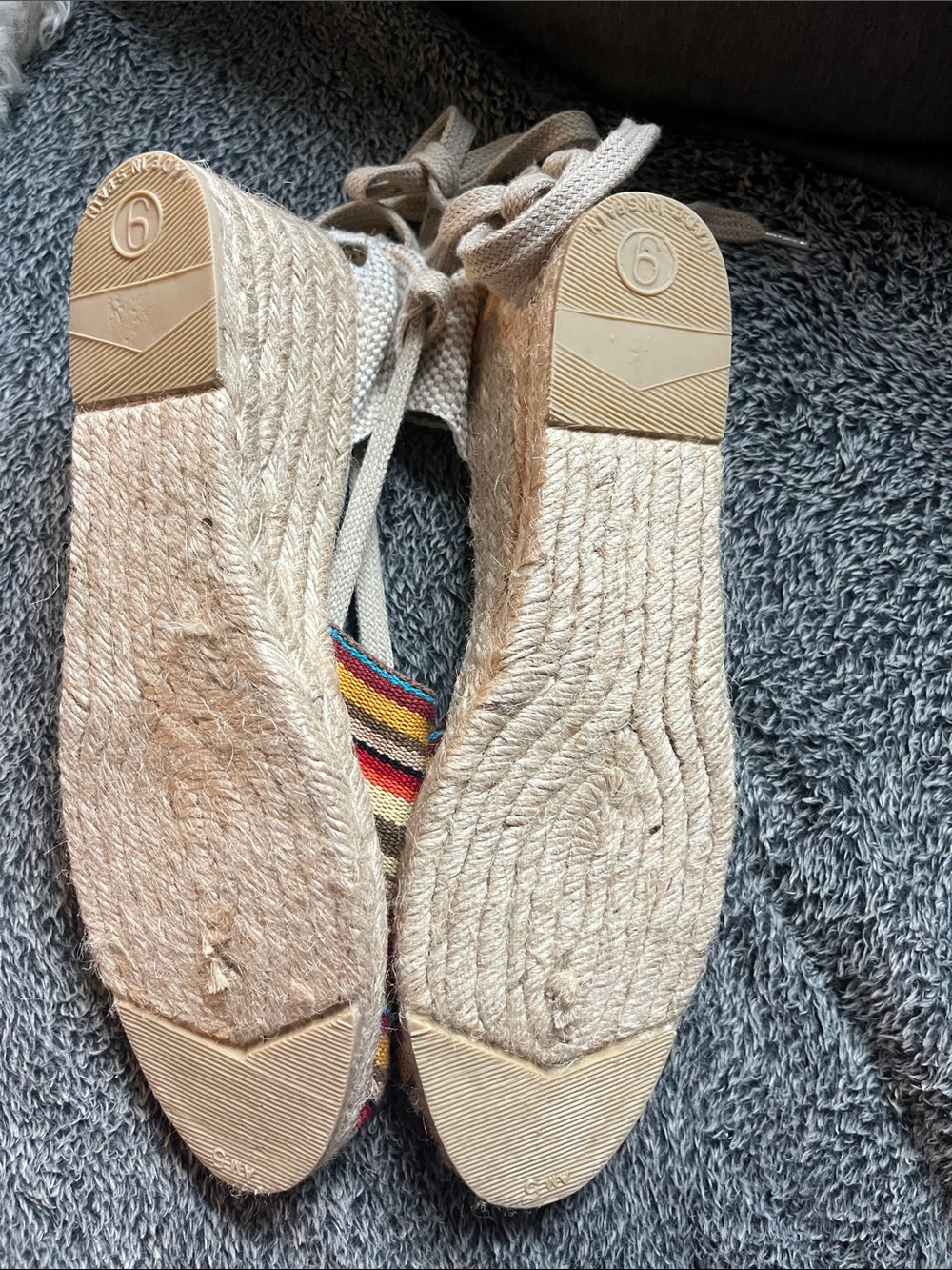 New Andre Assous espadrille Never worn - Picture 4 of 11